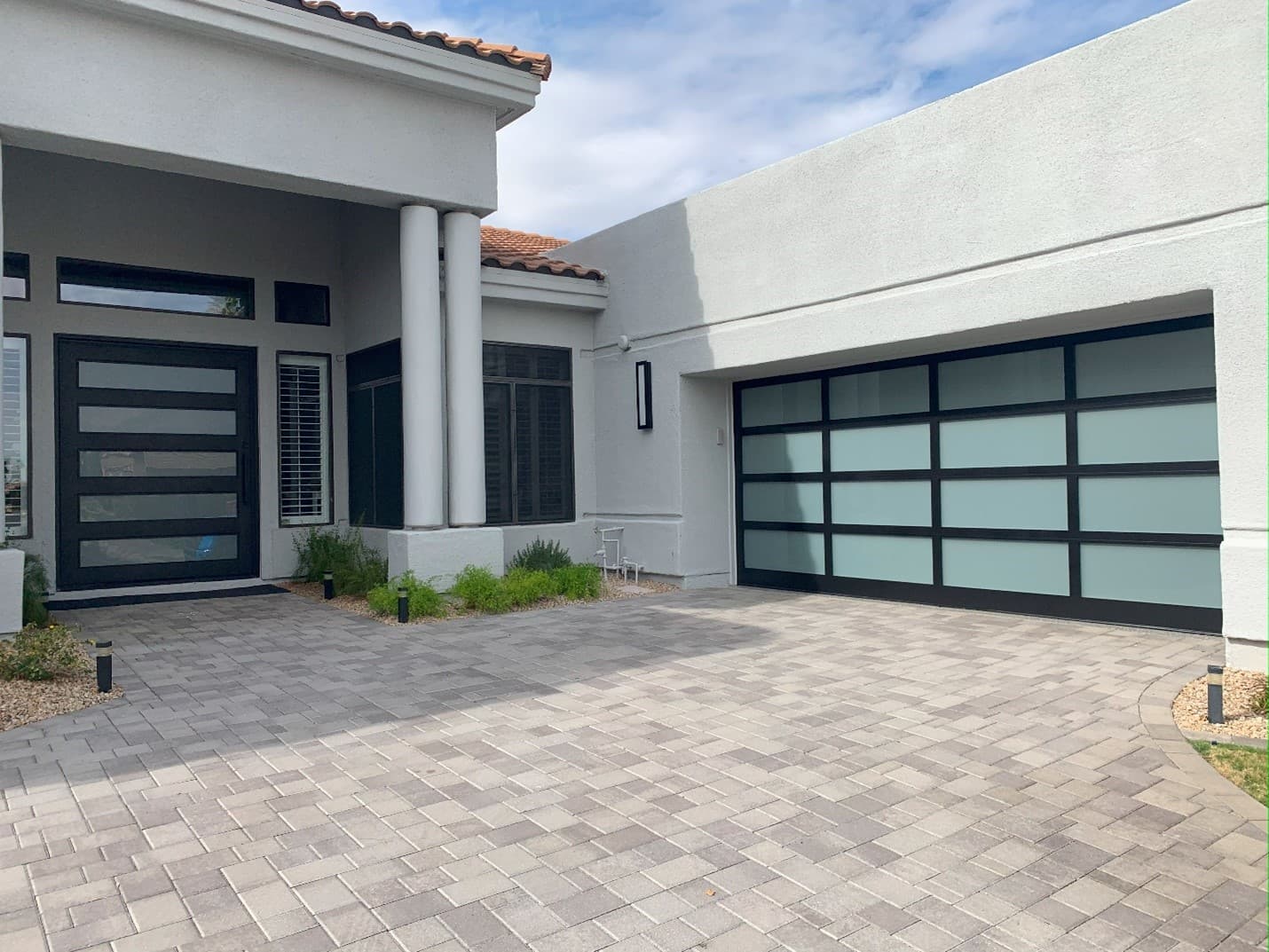 Full-View garage door panel design